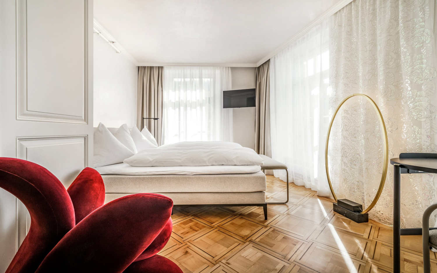 BLUME Baden Hotel Restaurant Zimmer 11