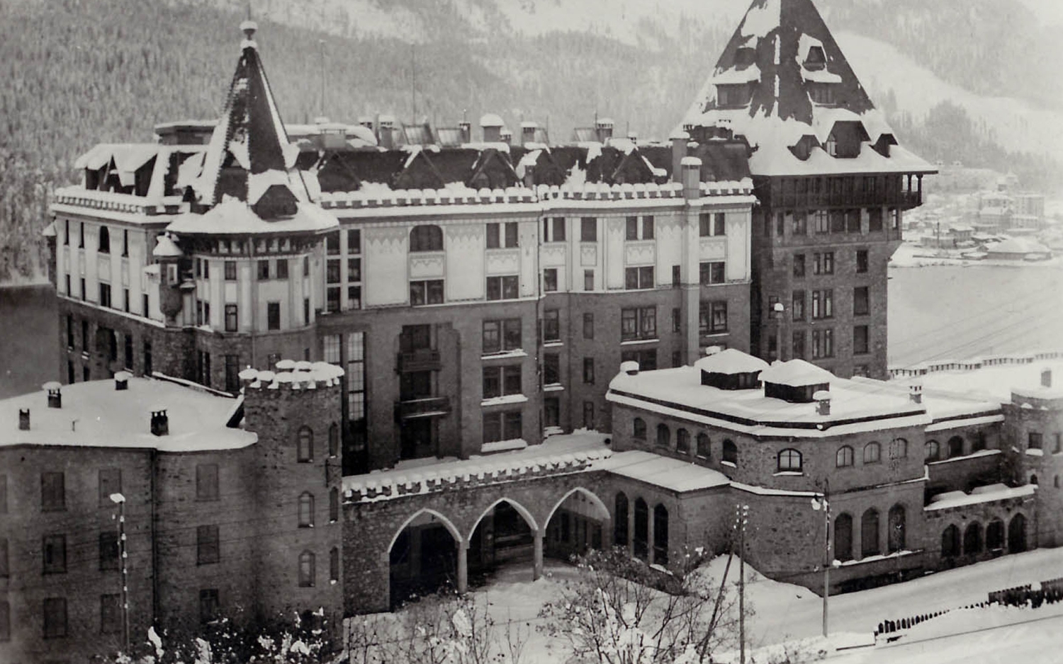 Geschichte badrutts palace st moritz swiss historic hotels 01