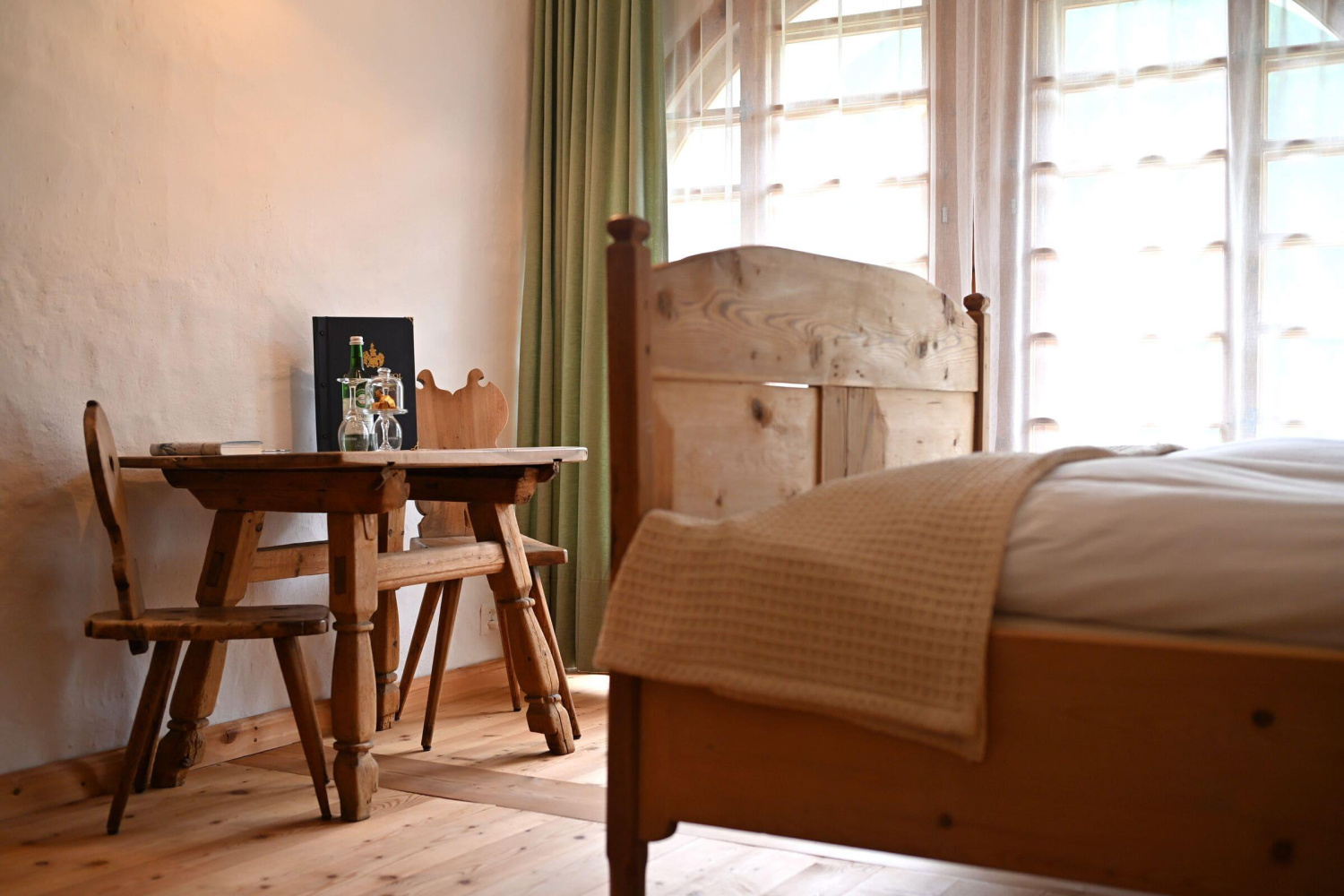 Swisshistorichotels chasa de capol zimmer22