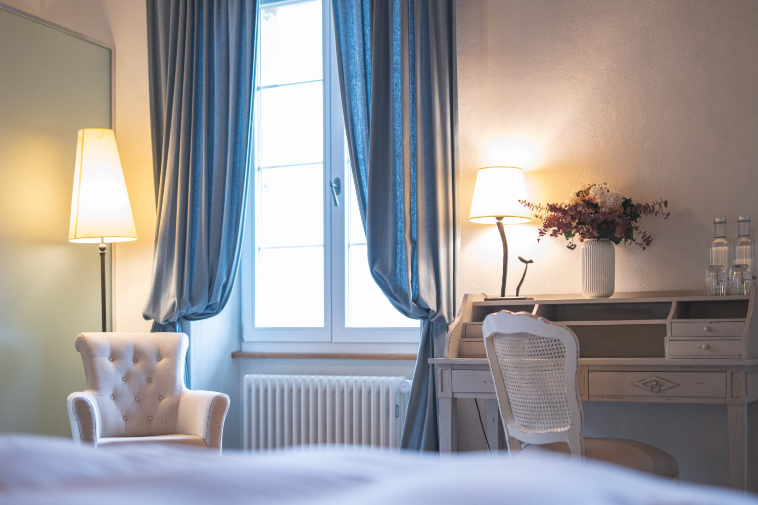Swisshistorichotels chateau salavaux zimmer35