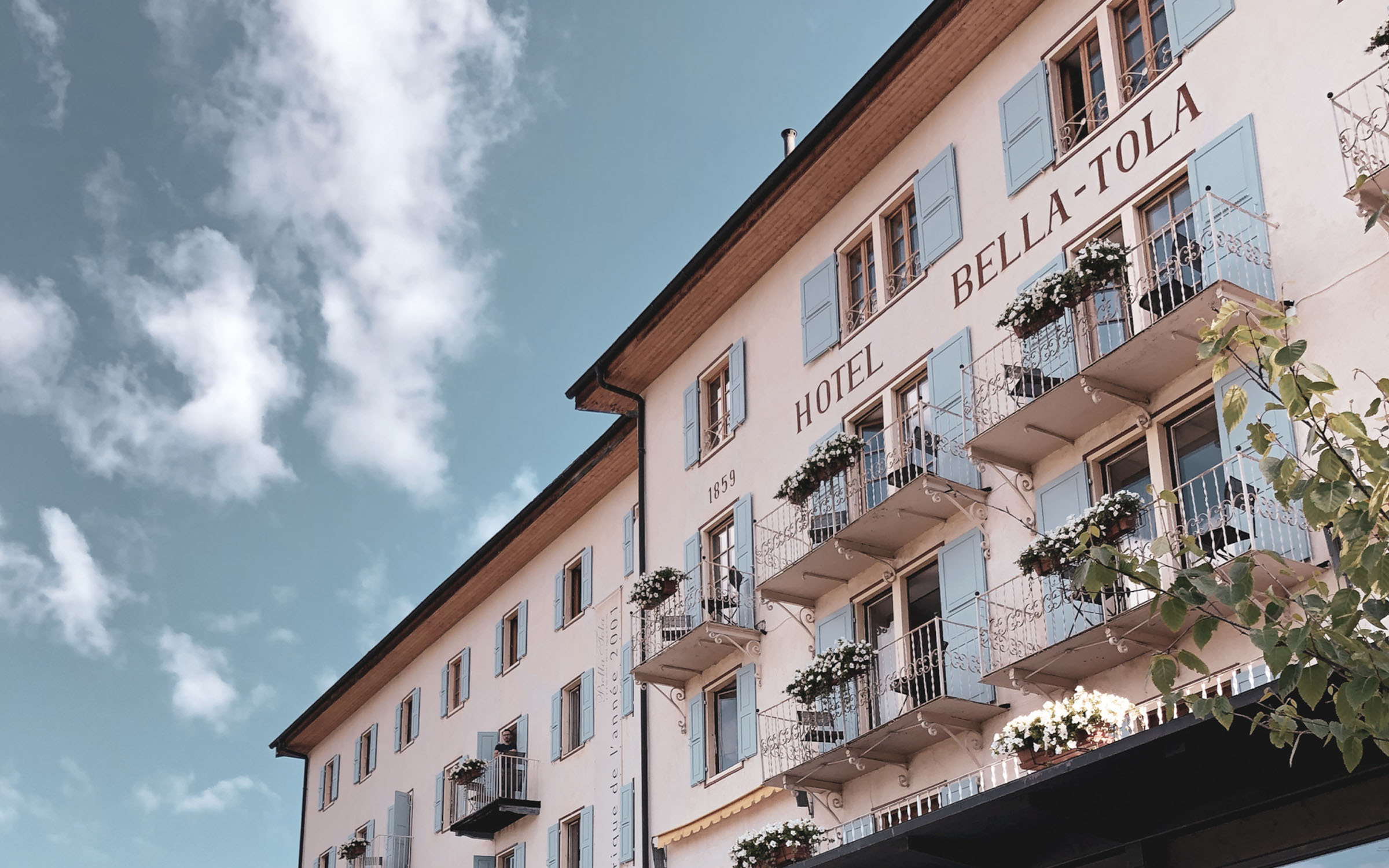 Portrait hotel bella tola st luc swiss historic hotels 01