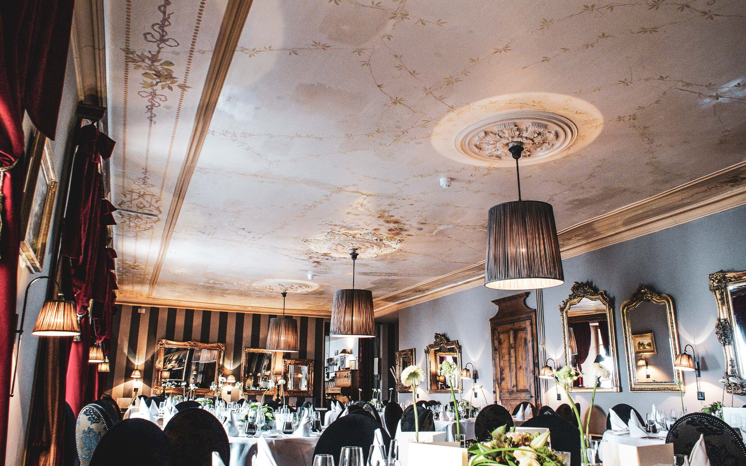 Portrait hotel bella tola st luc swiss historic hotels 02