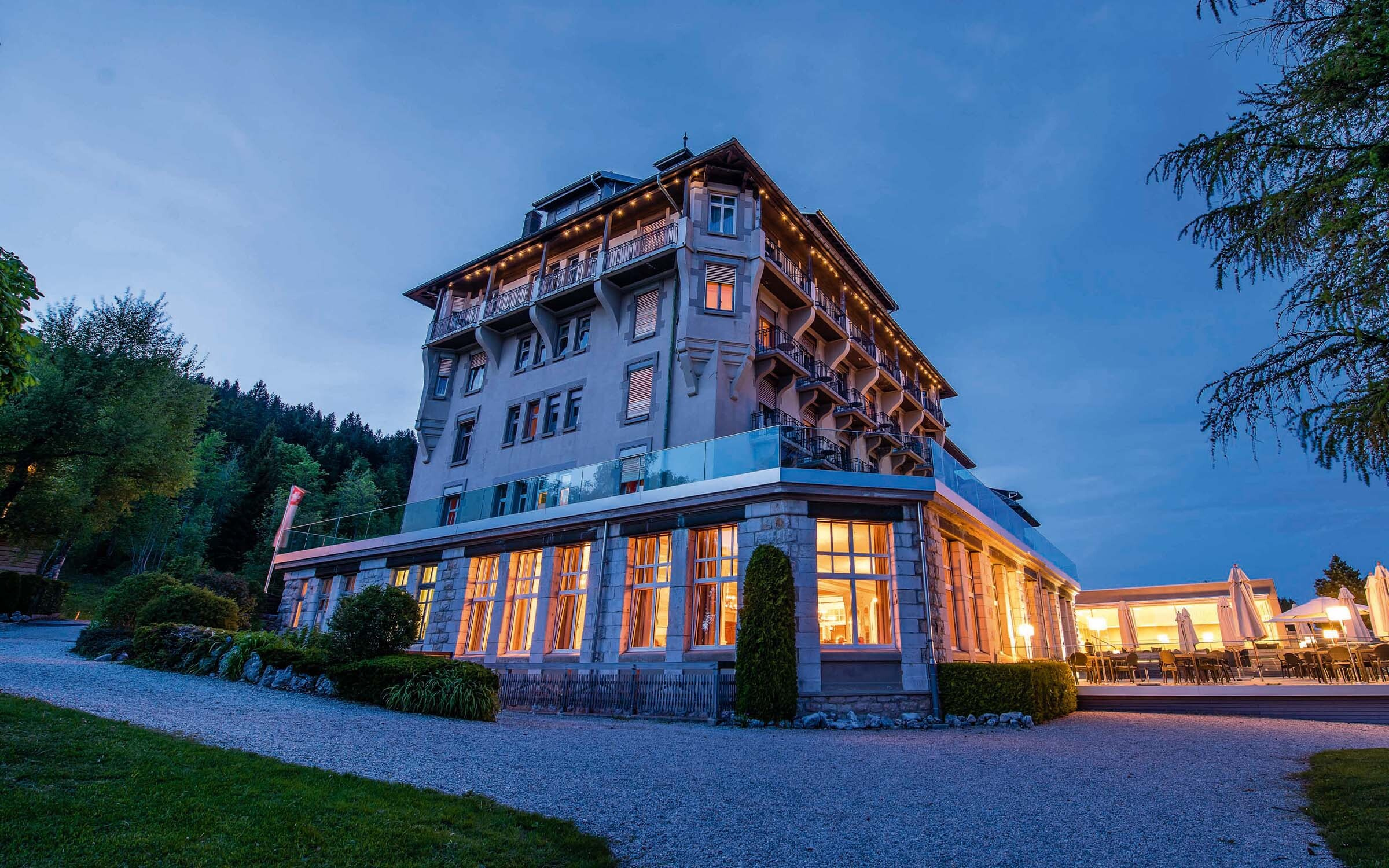 Portrait grand hotel des rasses les rasses swiss historic hotels 02