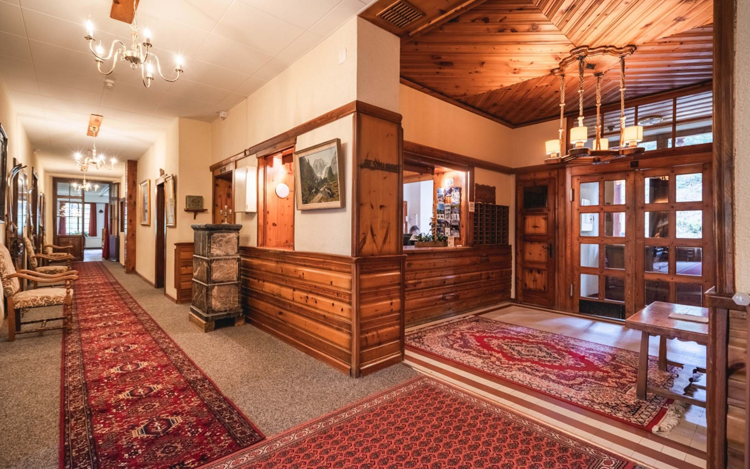 Portrait grand hotel et kurhaus arolla swiss historic hotels 05