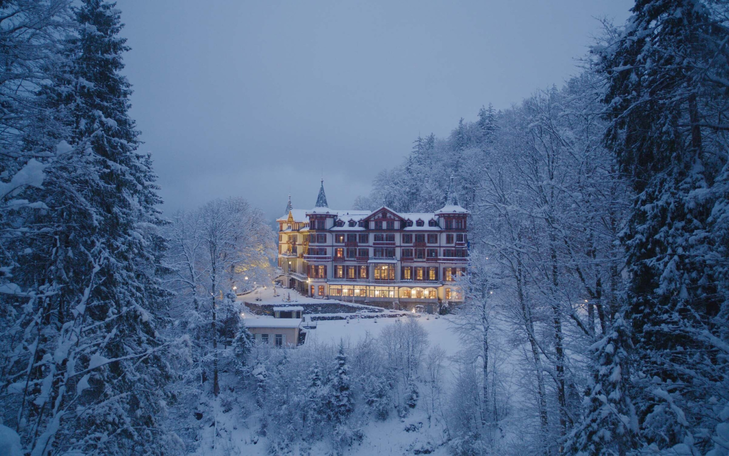 Portrait grandhotel giessbach brienz swiss historic hotels 07
