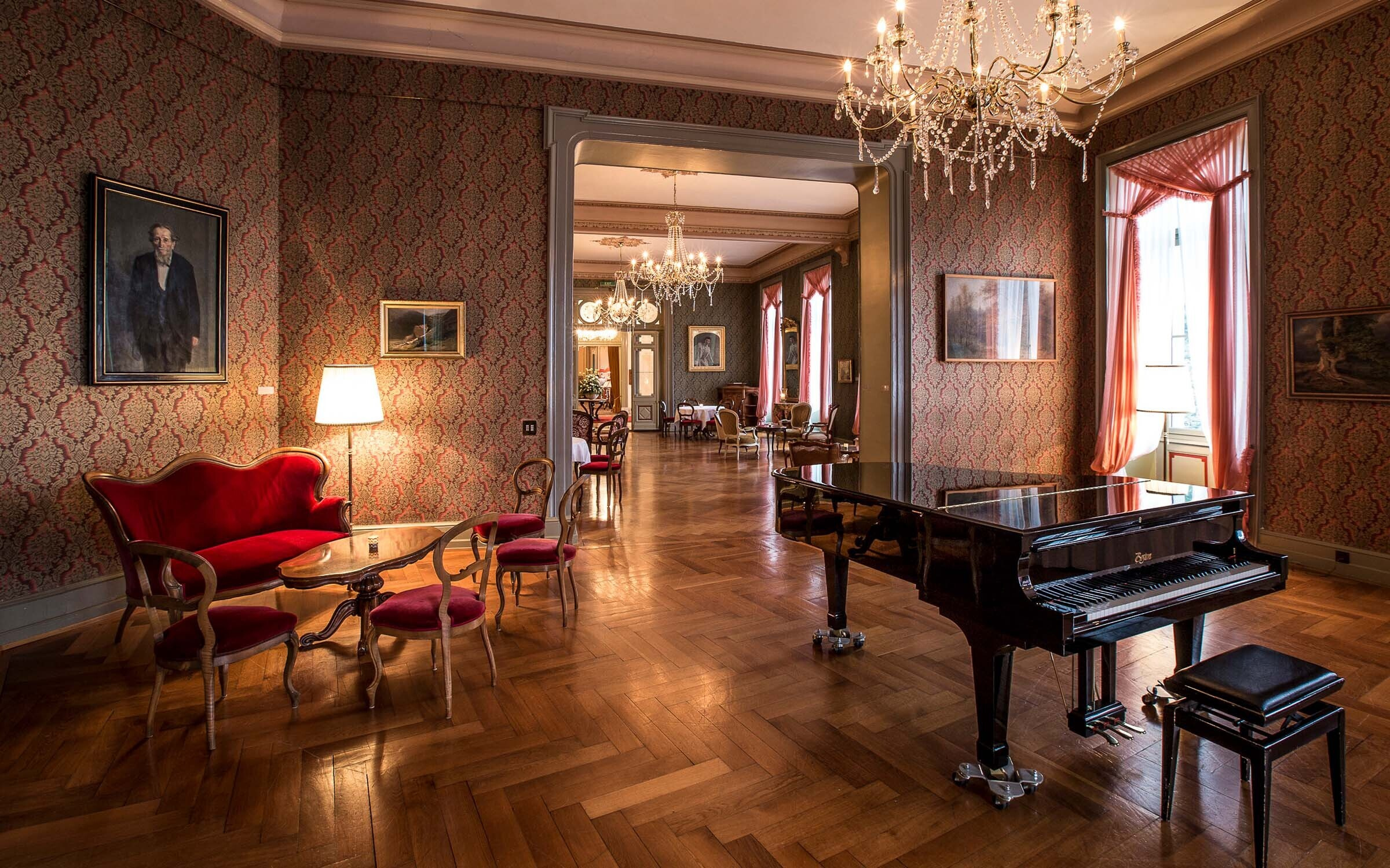 Portrait grandhotel giessbach brienz swiss historic hotels 03