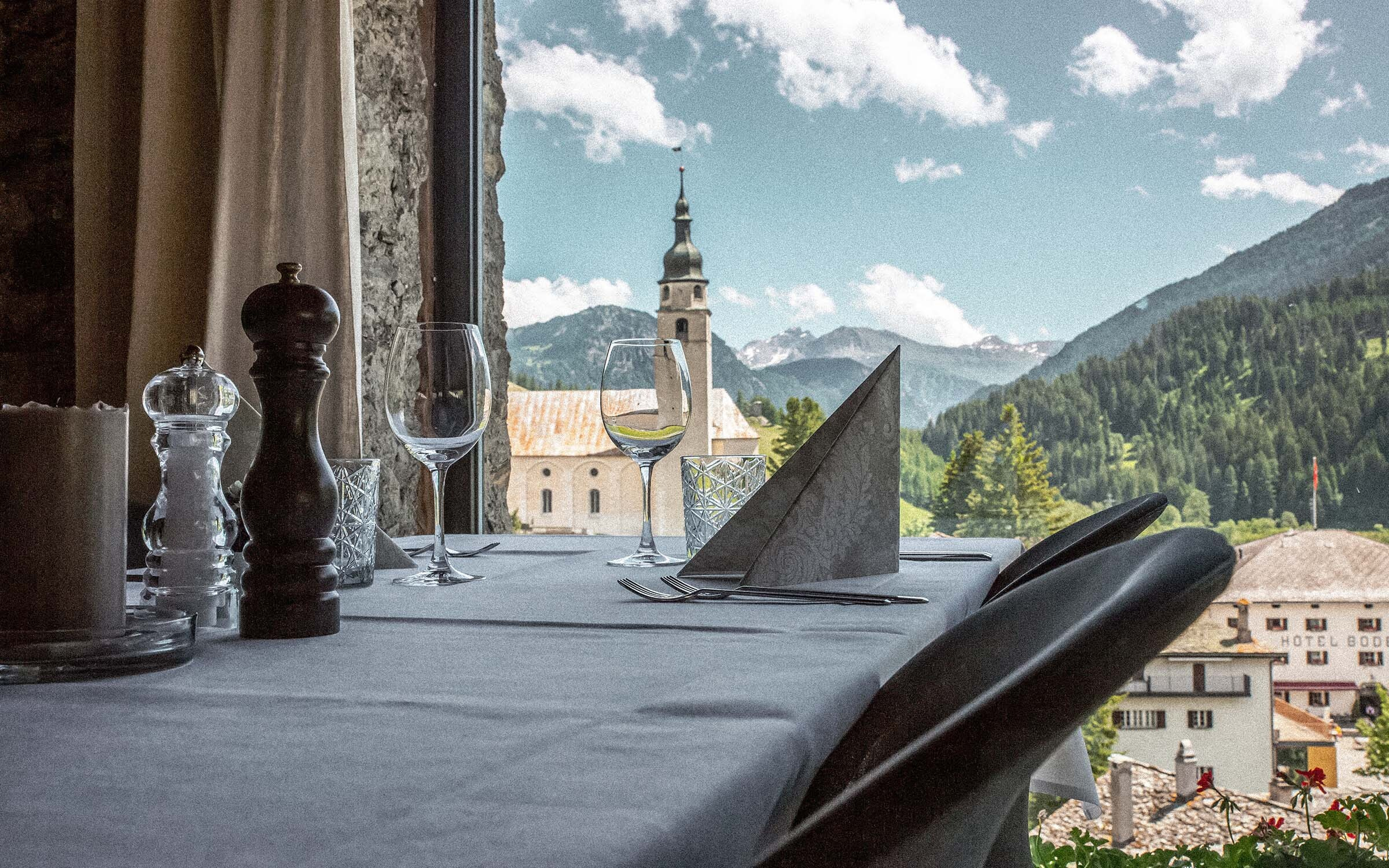 Portrait alte herberge weiss kreuz spuelgen swiss historic hotels 05