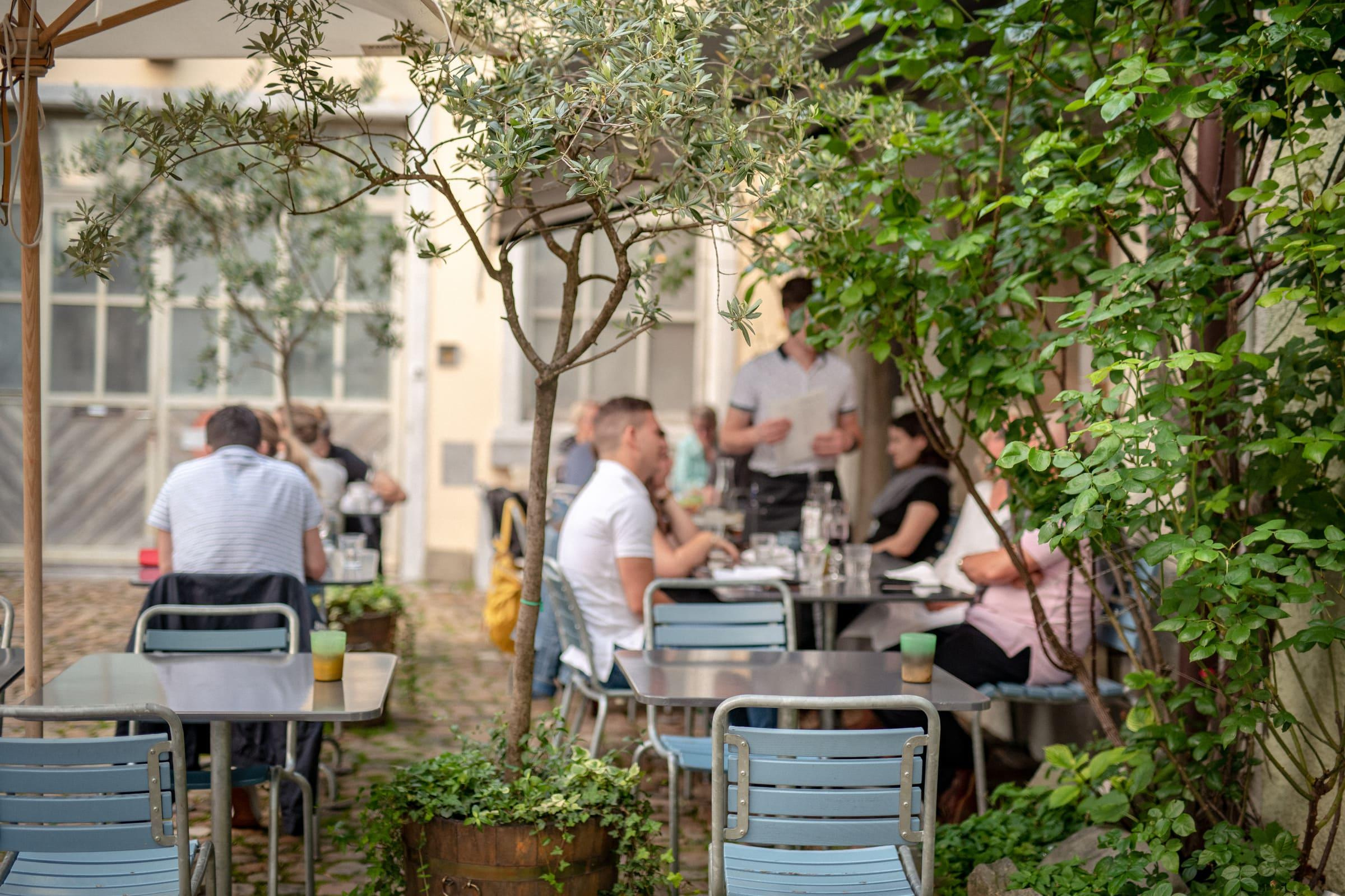 Portrait hotel baseltor swiss historic hotels6