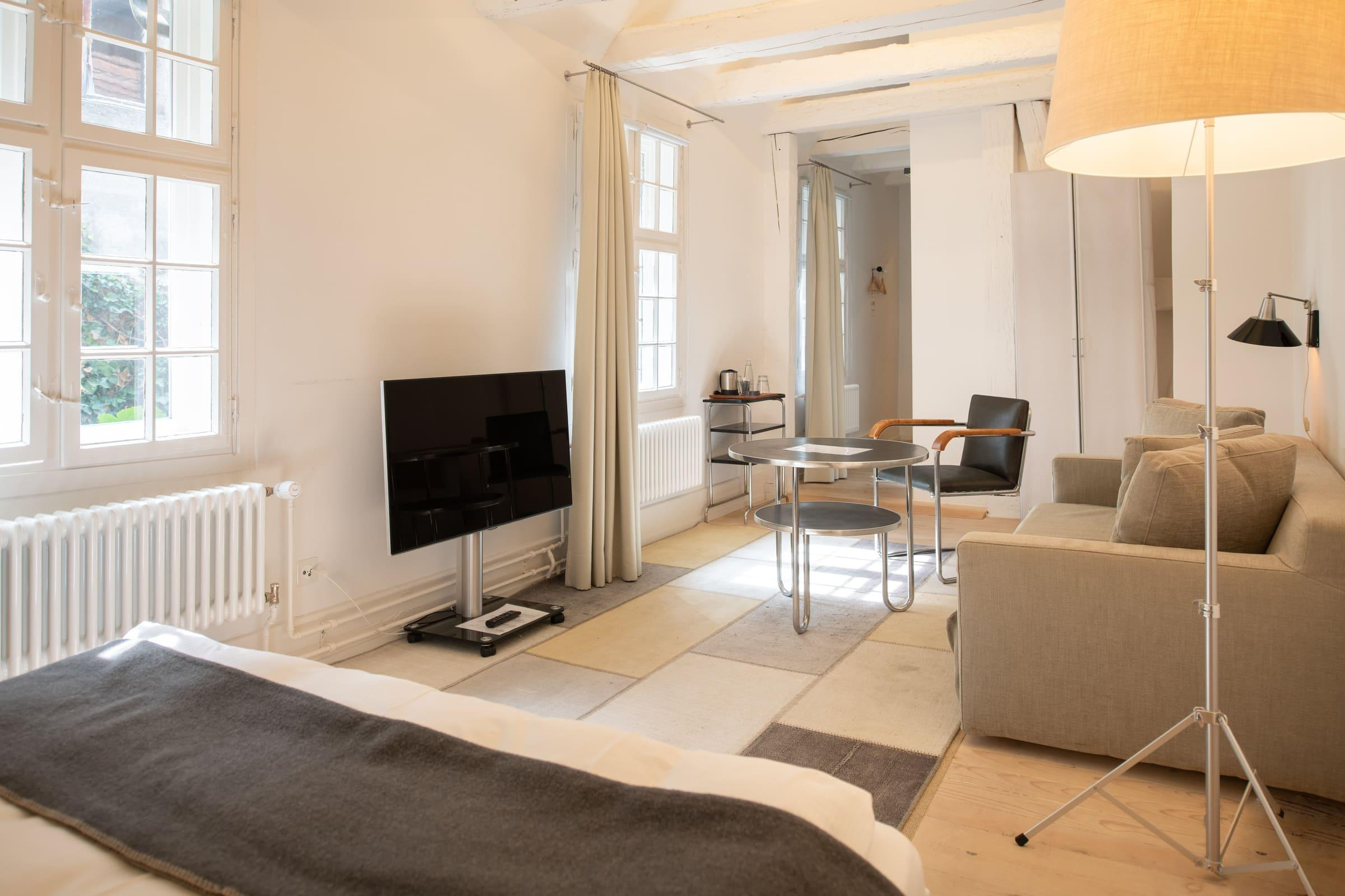 Portrait hotel baseltor swiss historic hotels7