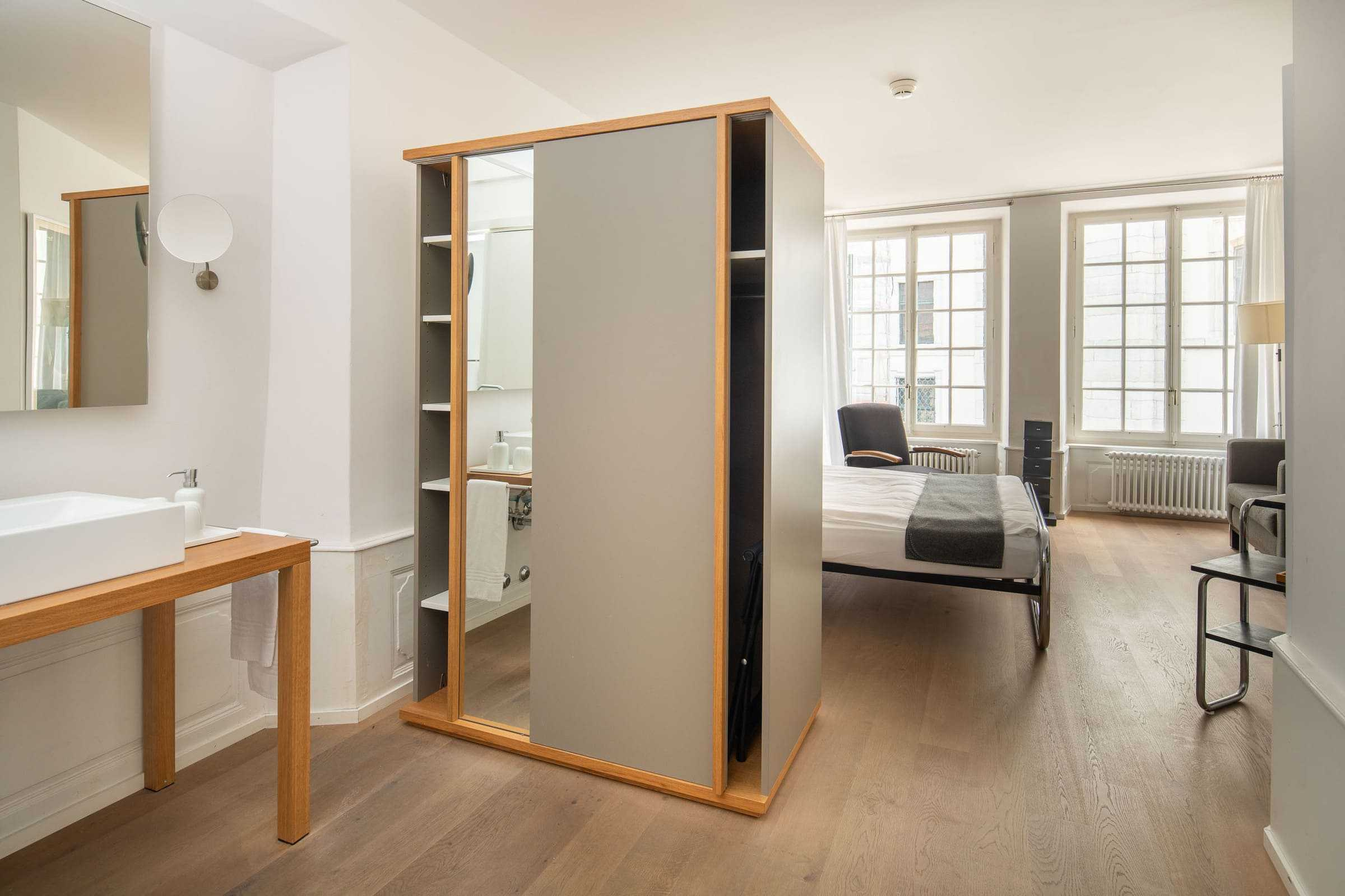 Portrait hotel baseltor swiss historic hotels9