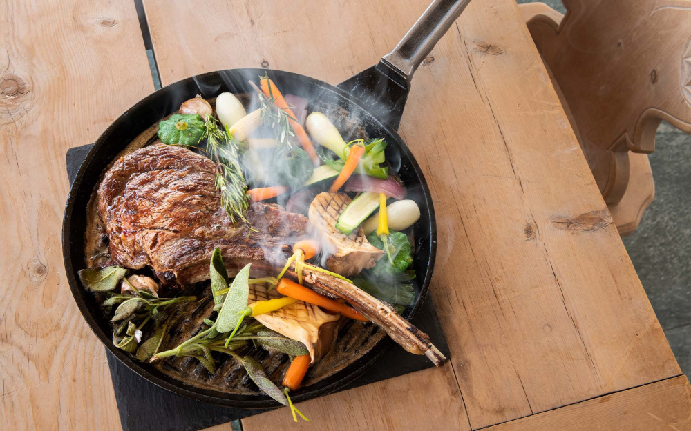 Kulinarik hotel crush alva zuoz swiss historic hotels 02