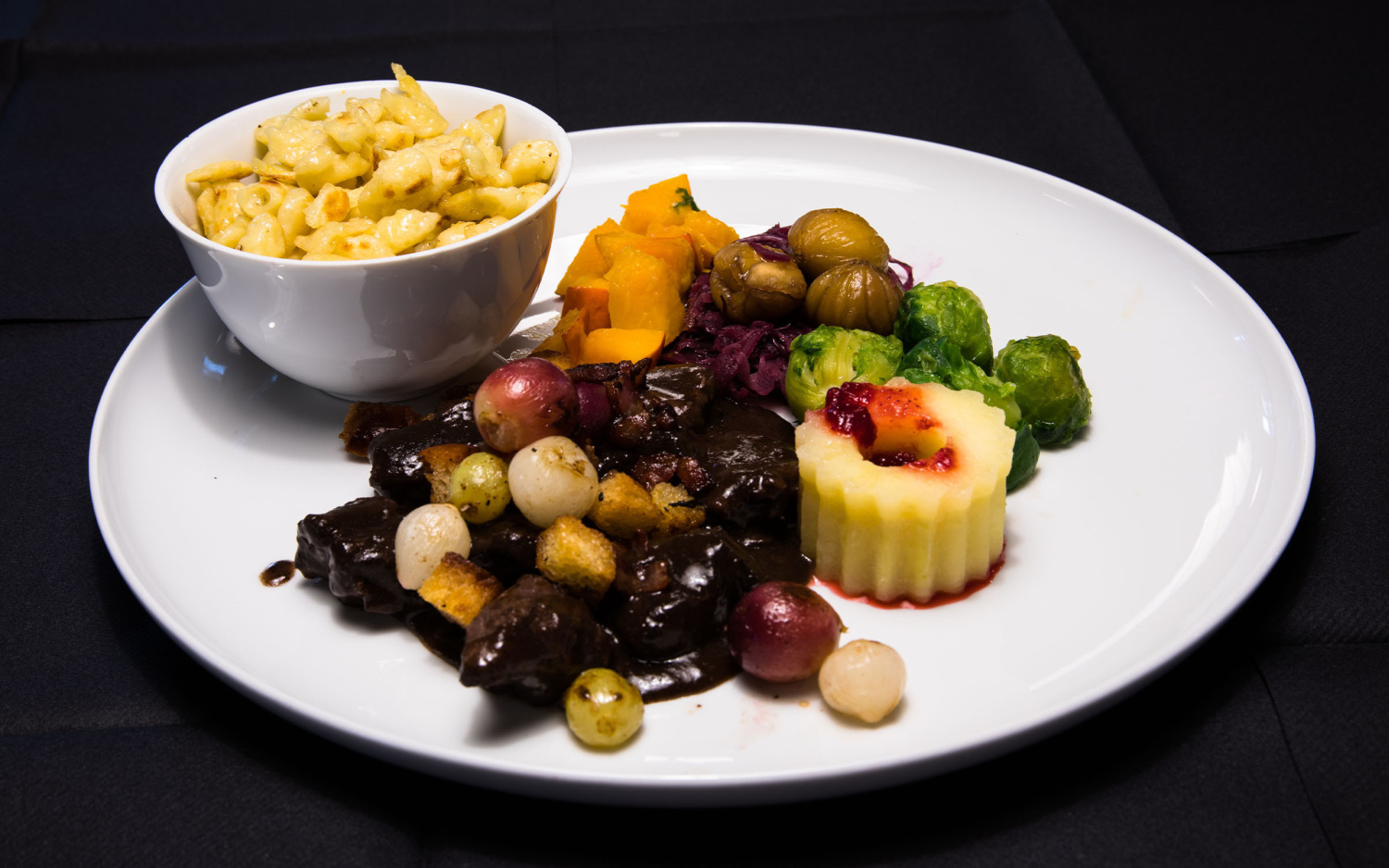 Kulinarik hotel kreuz herzogenbuchsee swiss historic hotels 05