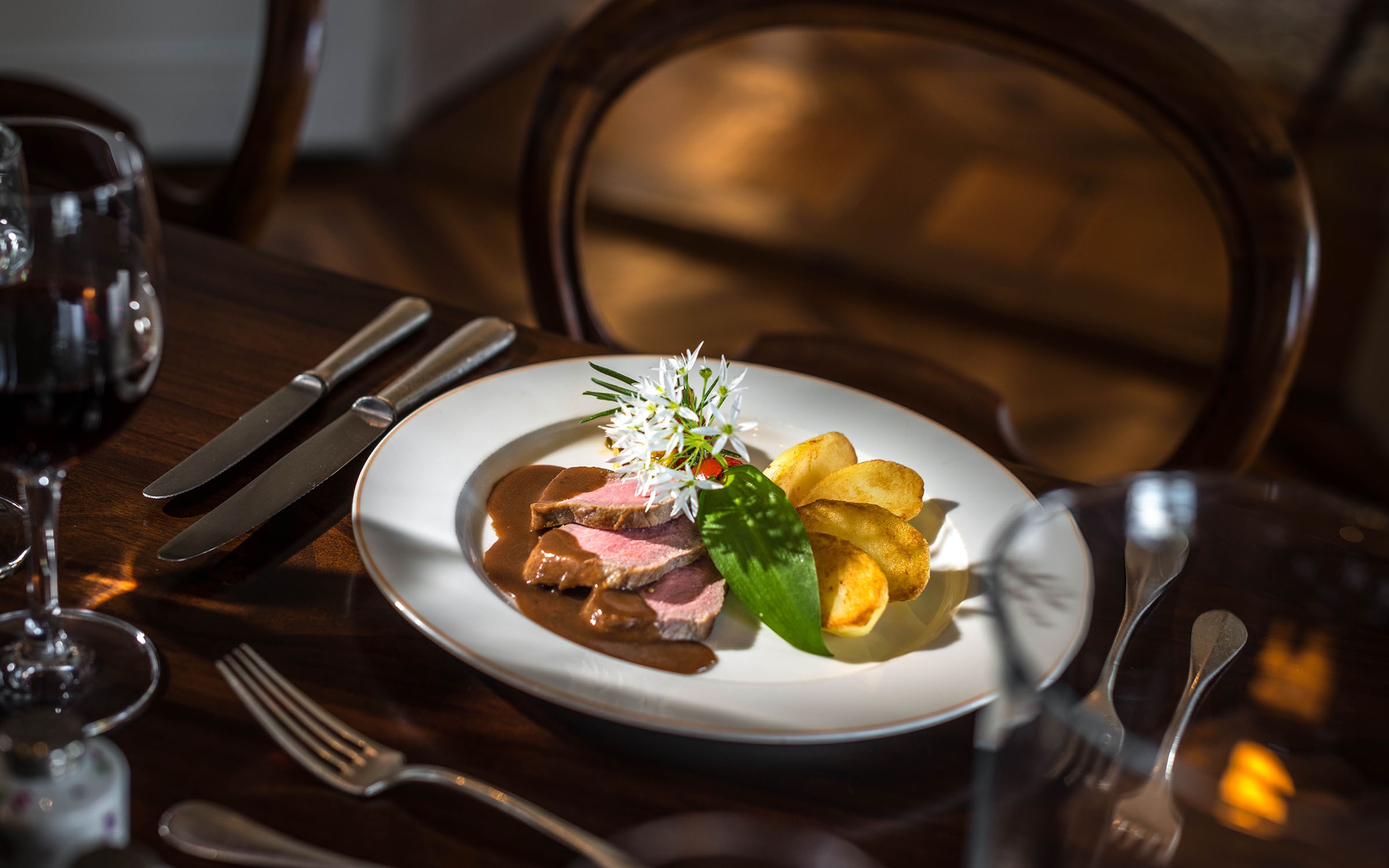 Kulinarik hotel masson montreux hotel monte rosa zermatt swiss historic hotels 02