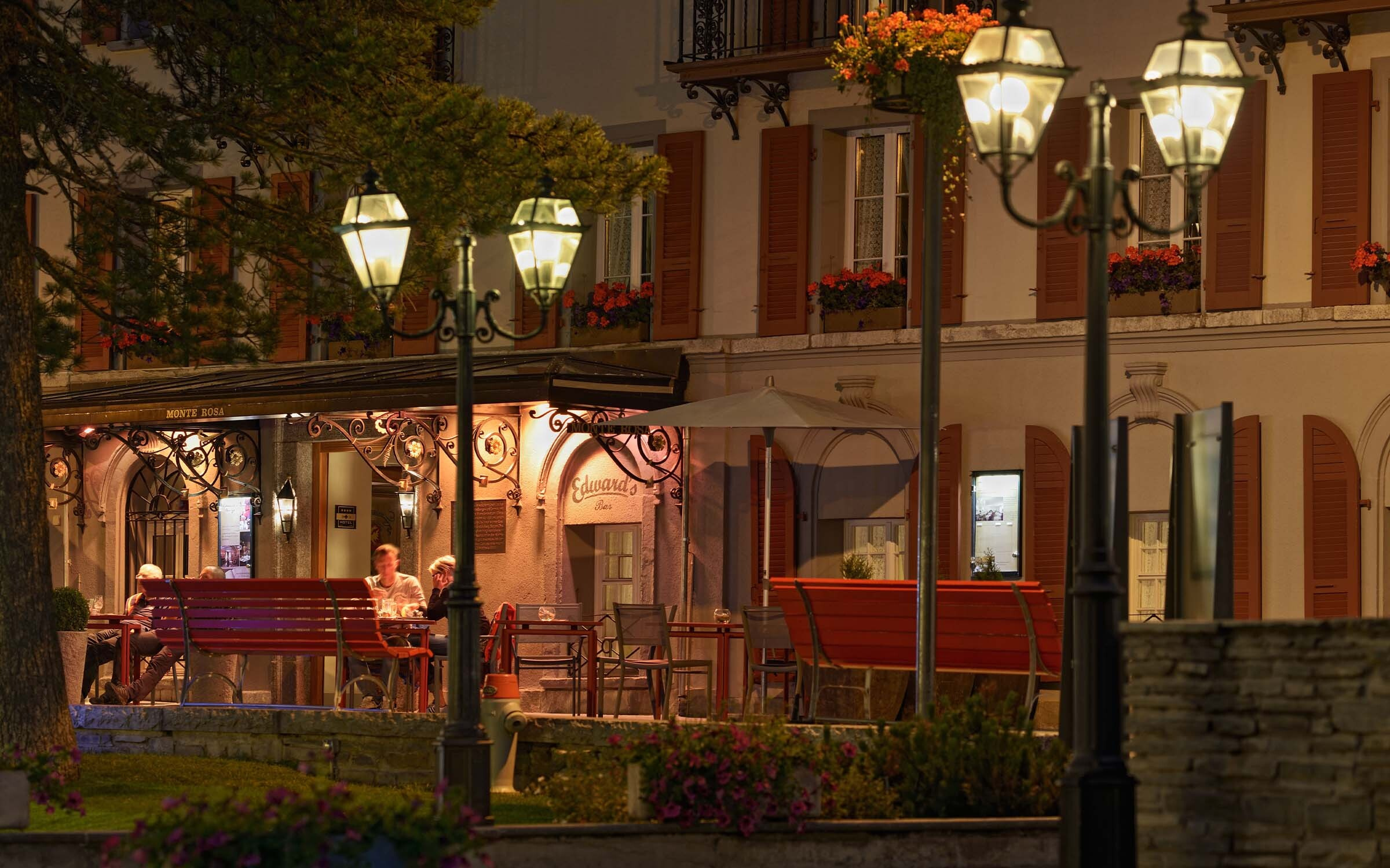 Portrait hotel monte rosa zermatt swiss historic hotels 03