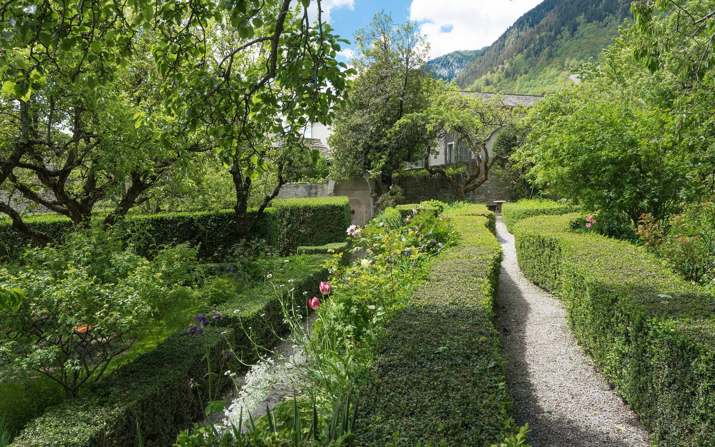 Portrait hotel palazzo salis soglio swiss historic hotels 09