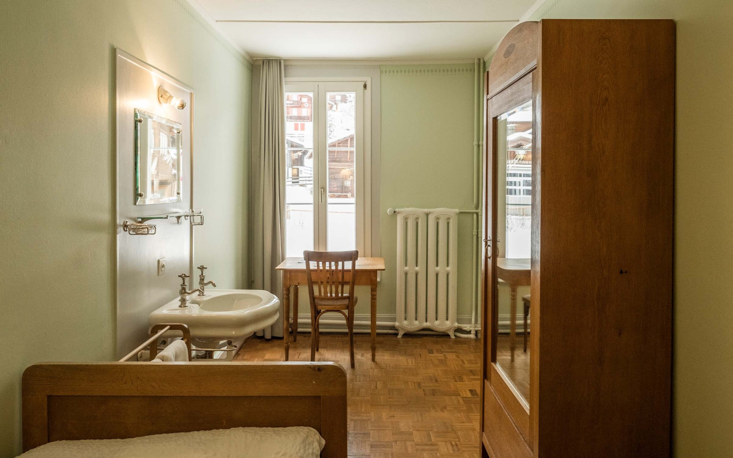 Zimmer muerren regina swiss historic hotels 05