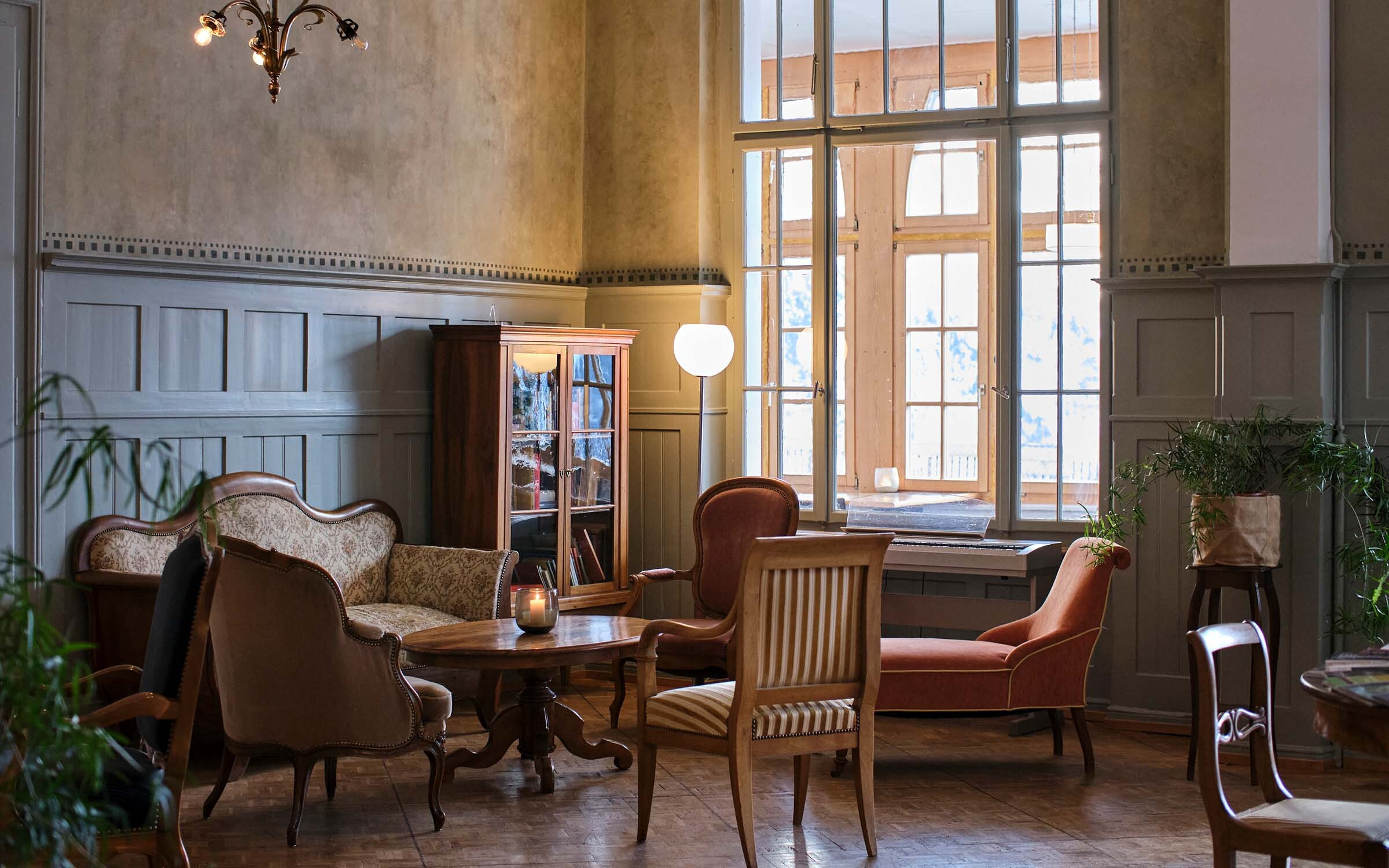 Portrait hotel muerren regina swiss historic hotels 06