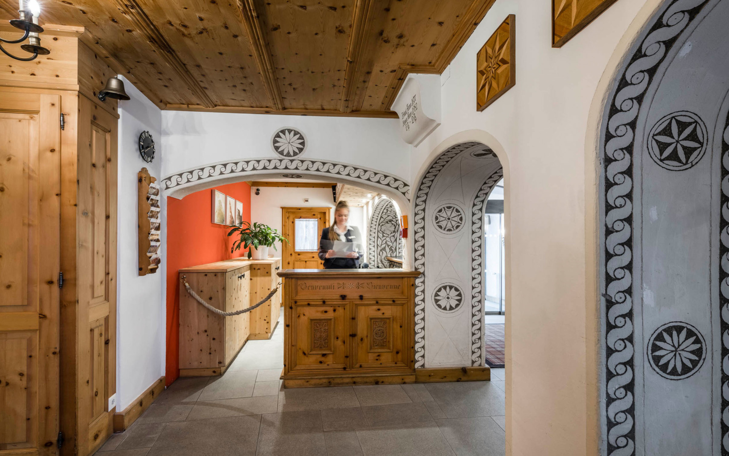 Portrait hotel stern chur swiss historic hotels 06