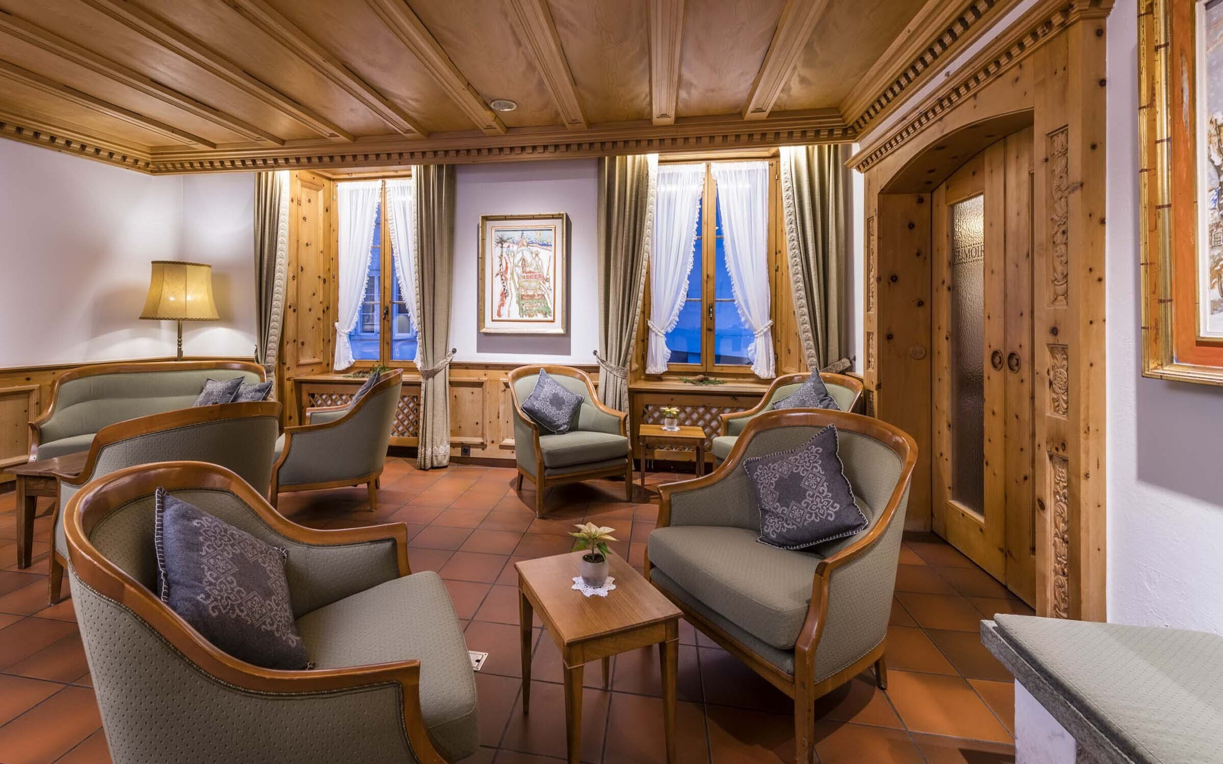 Portrait hotel stern chur swiss historic hotels 01