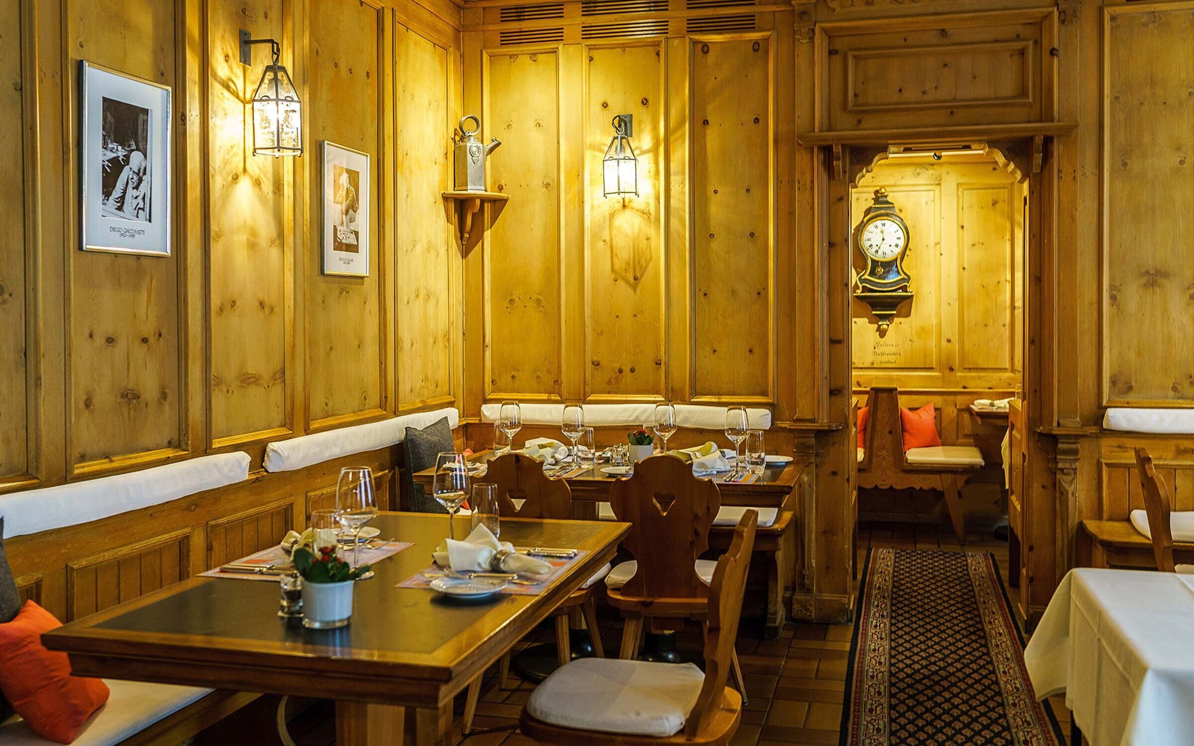 Portrait hotel stern chur swiss historic hotels 07