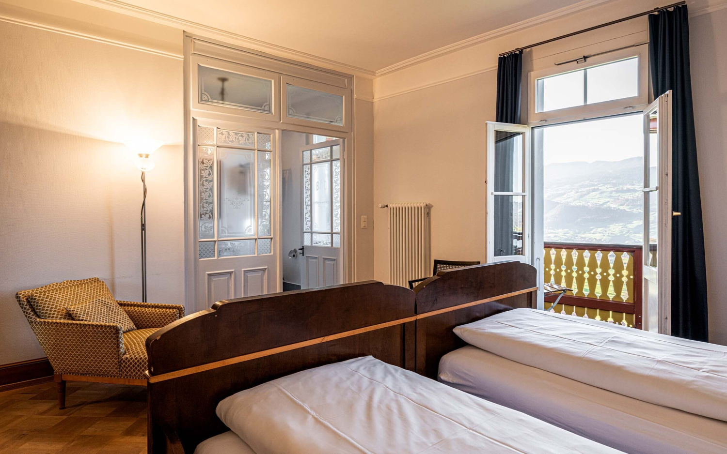 Zimmer hotel paxmontana flueli ranft swiss historic hotels 01