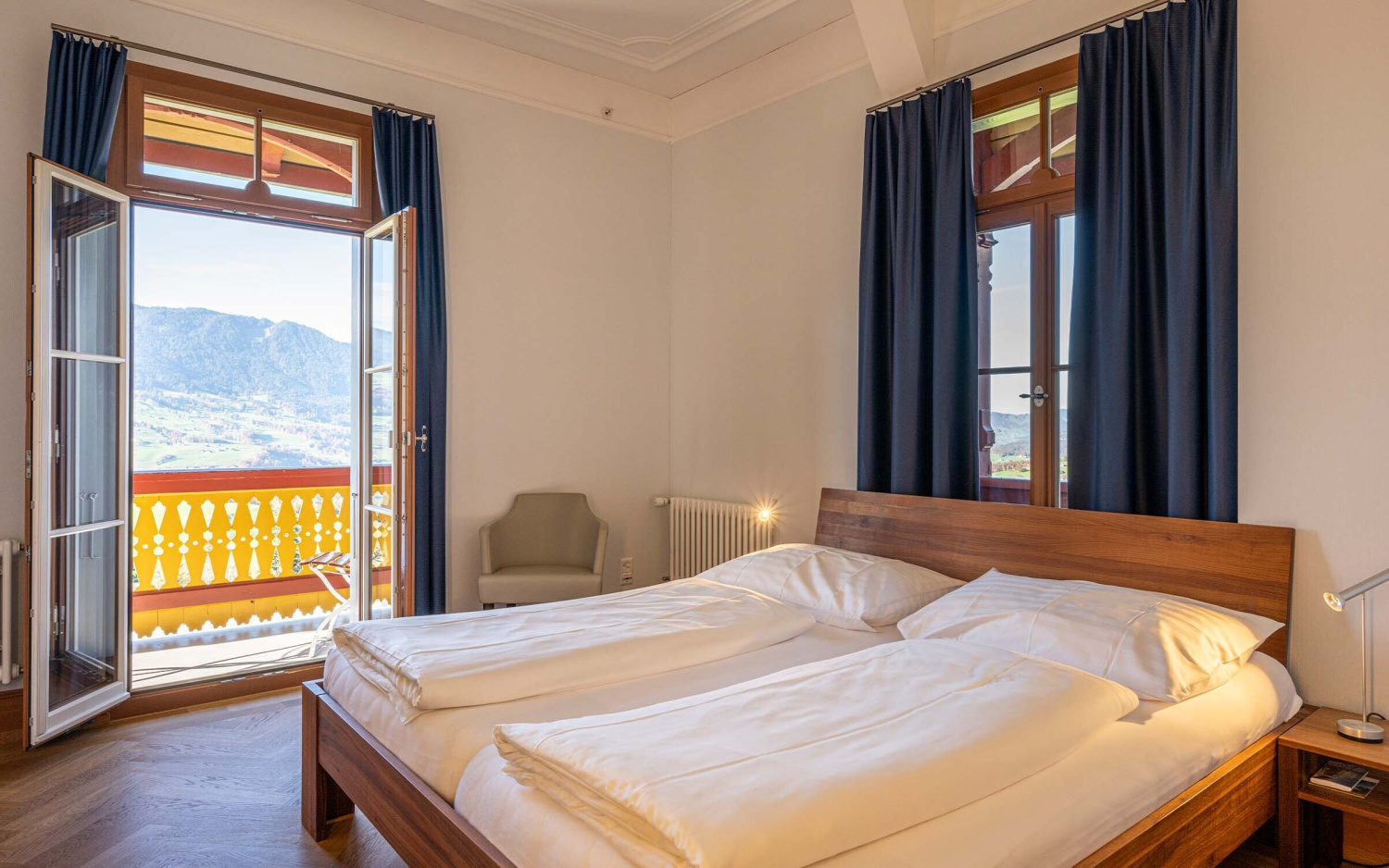 Zimmer hotel paxmontana flueli ranft swiss historic hotels 02