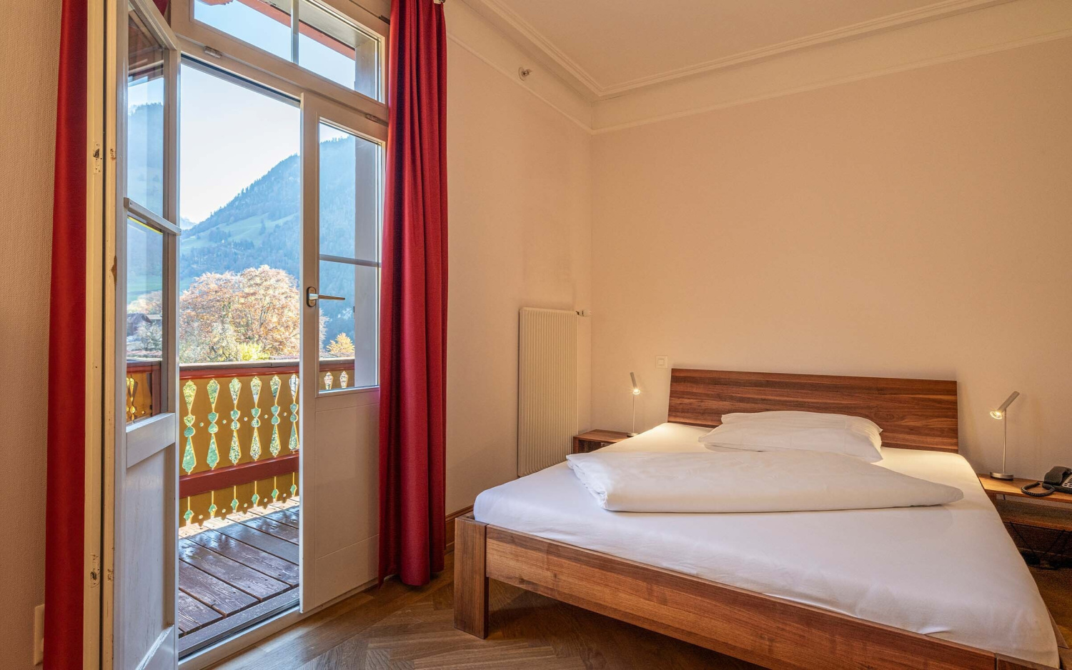 Zimmer hotel paxmontana flueli ranft swiss historic hotels 04