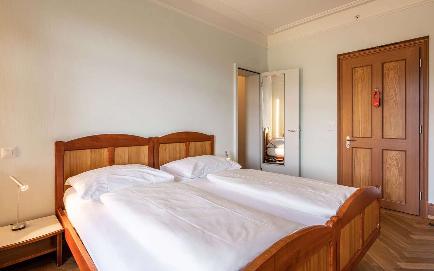 Zimmer hotel paxmontana flueli ranft swiss historic hotels 05