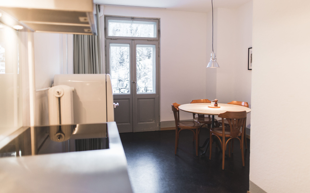 Zimmer kurhaus berguen swiss historic hotels 05