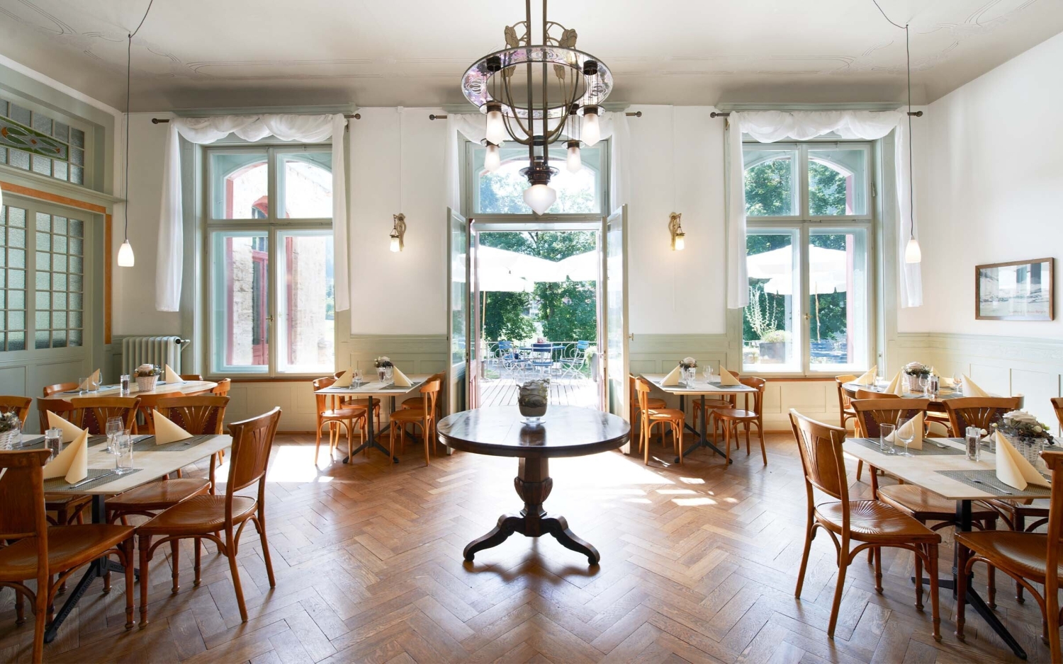 Kulinarik kurhaus berguen swiss historic hotels 04