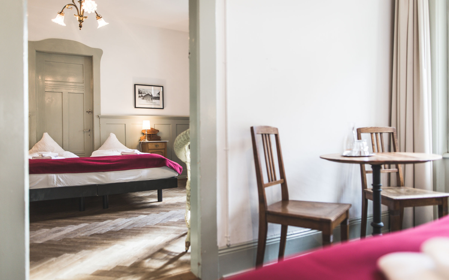 Zimmer kurhaus berguen swiss historic hotels 04