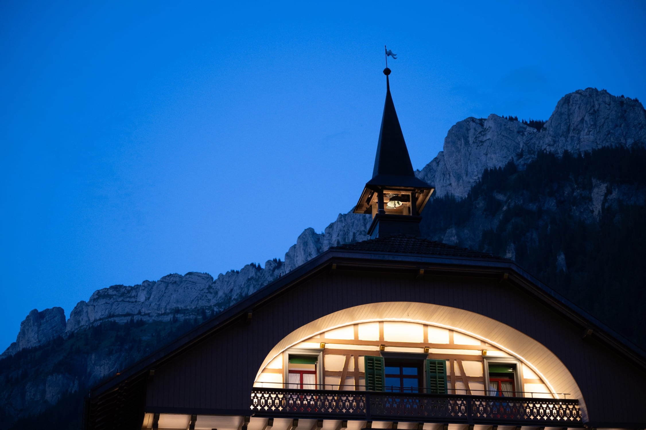 Portrait hotel kurhaus fluehli swiss historic hotels 05