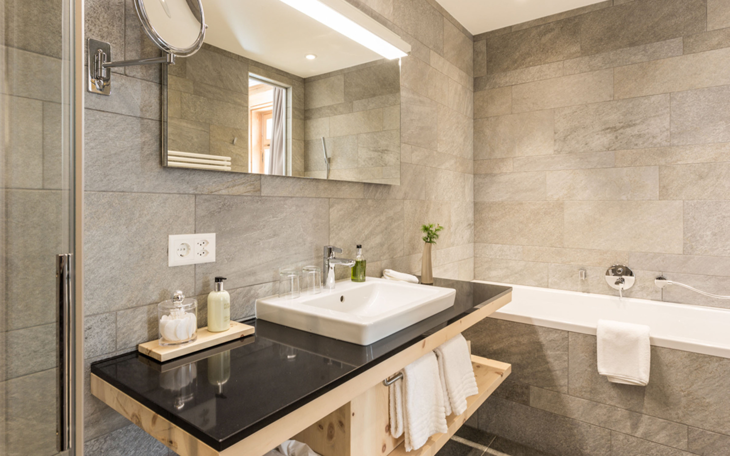 Zimmer hotel meisser guarda swiss historic hotels 03