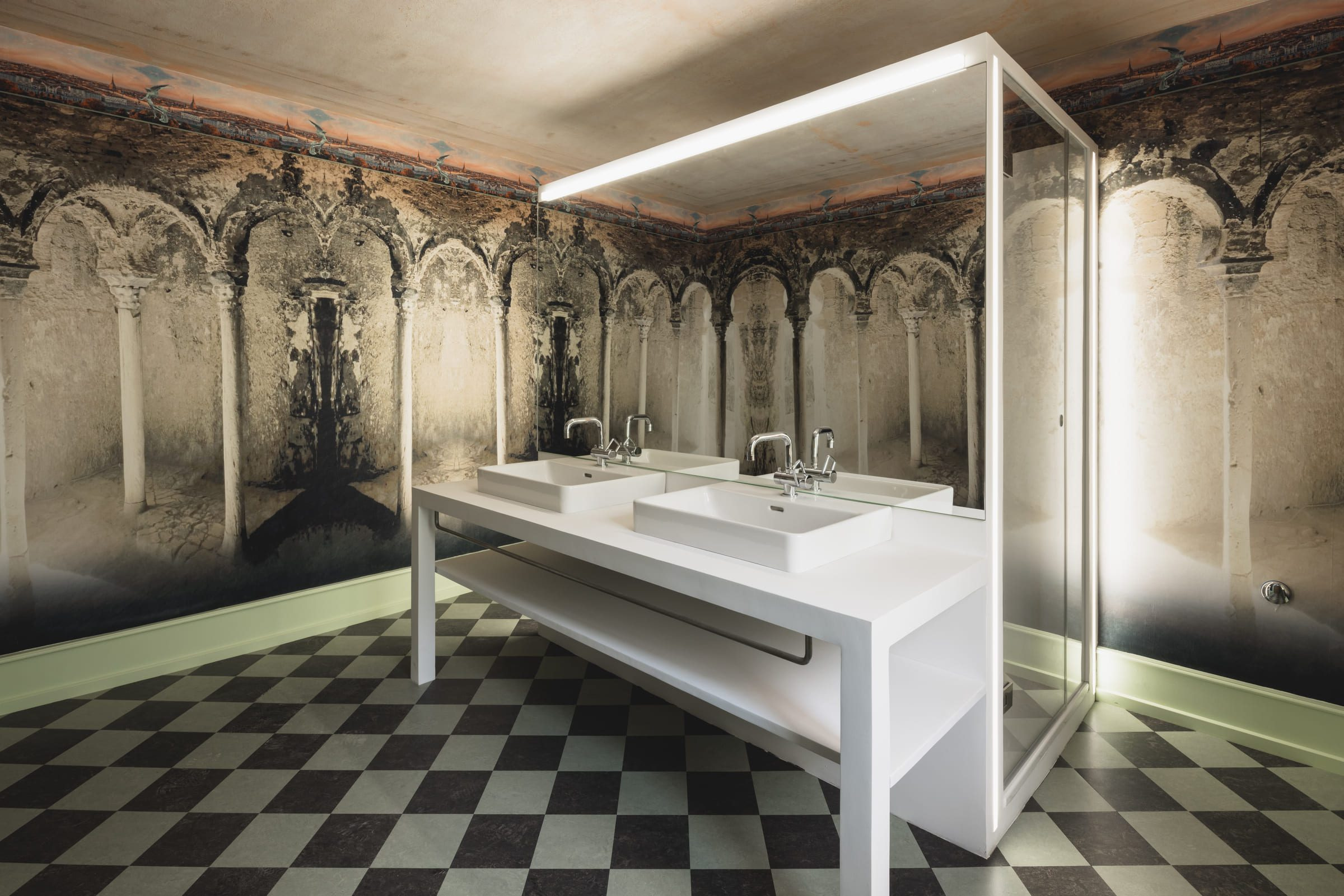 Swisshistorichotels posthotel loewe zimmer8