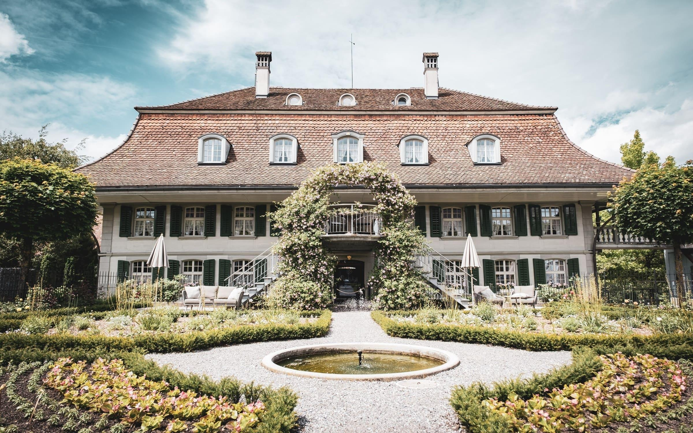 Romantik Hotel Baeren Swiss Historic Hotels Bildergalerie 1