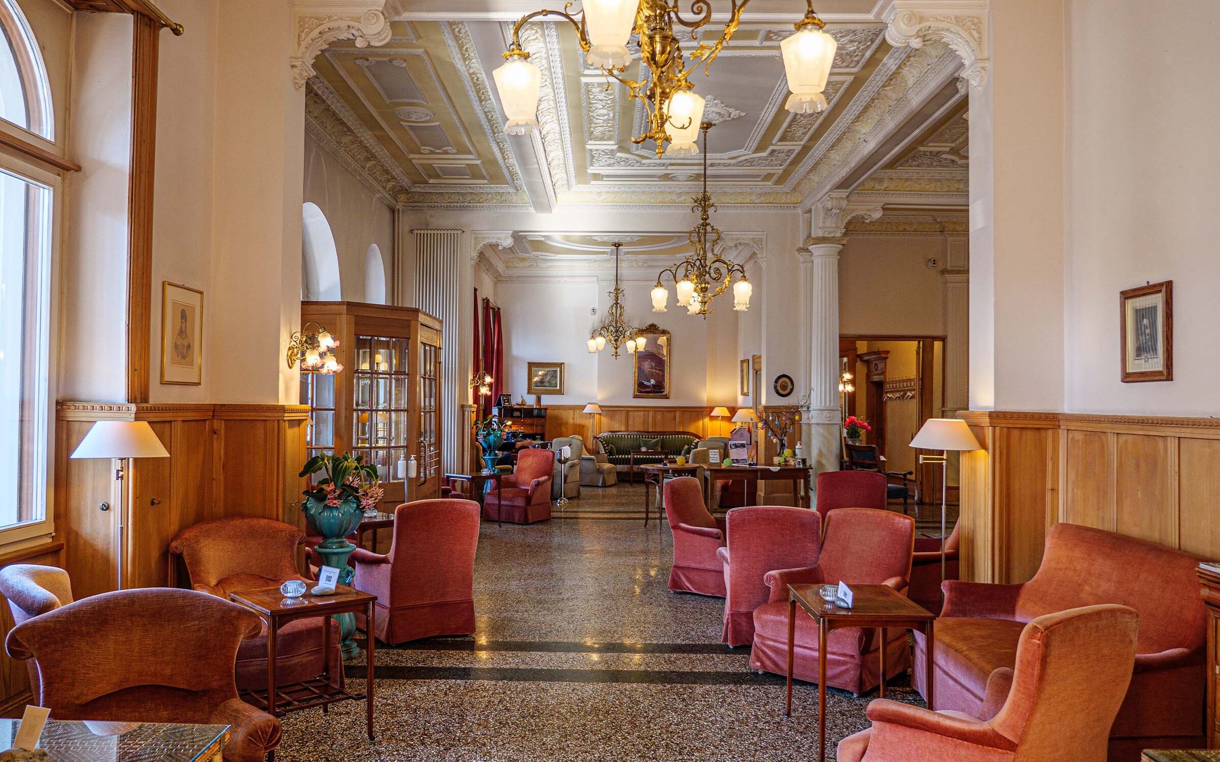 Portrait hotel schweizerhof flims swiss historic hotels 04