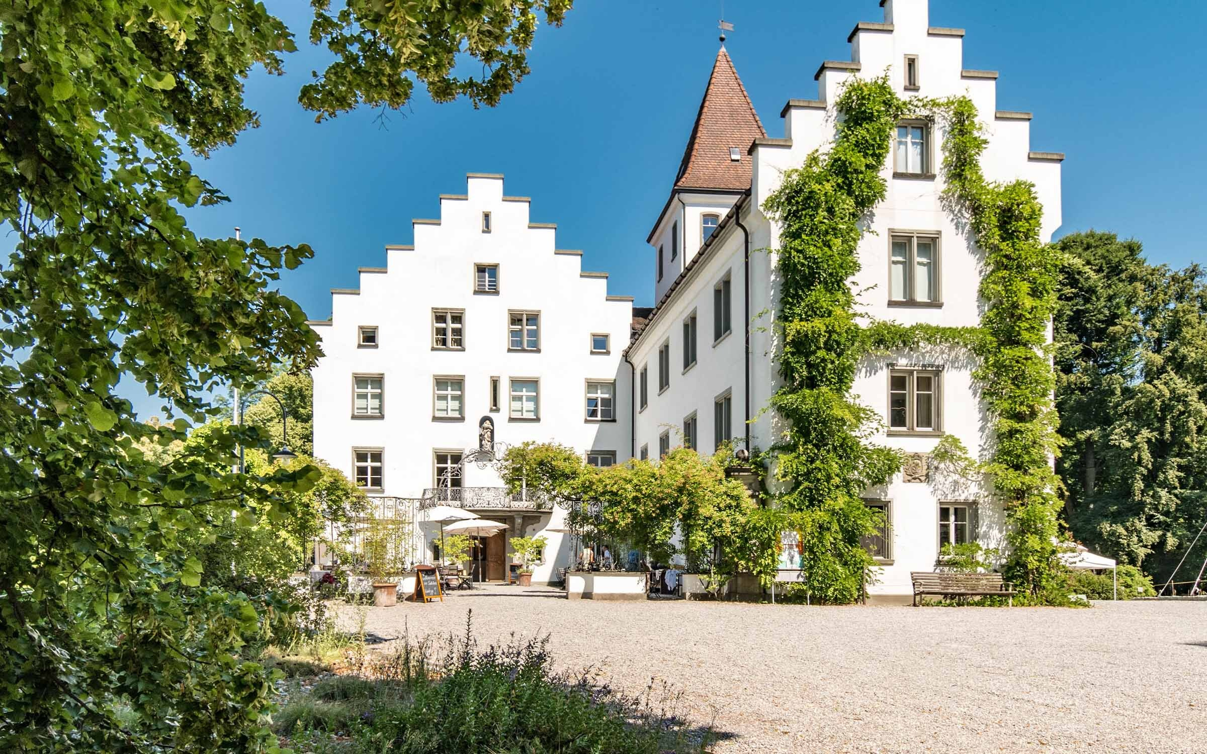 Portrait schloss wartegg rorschacherberg swiss historic hotels 03