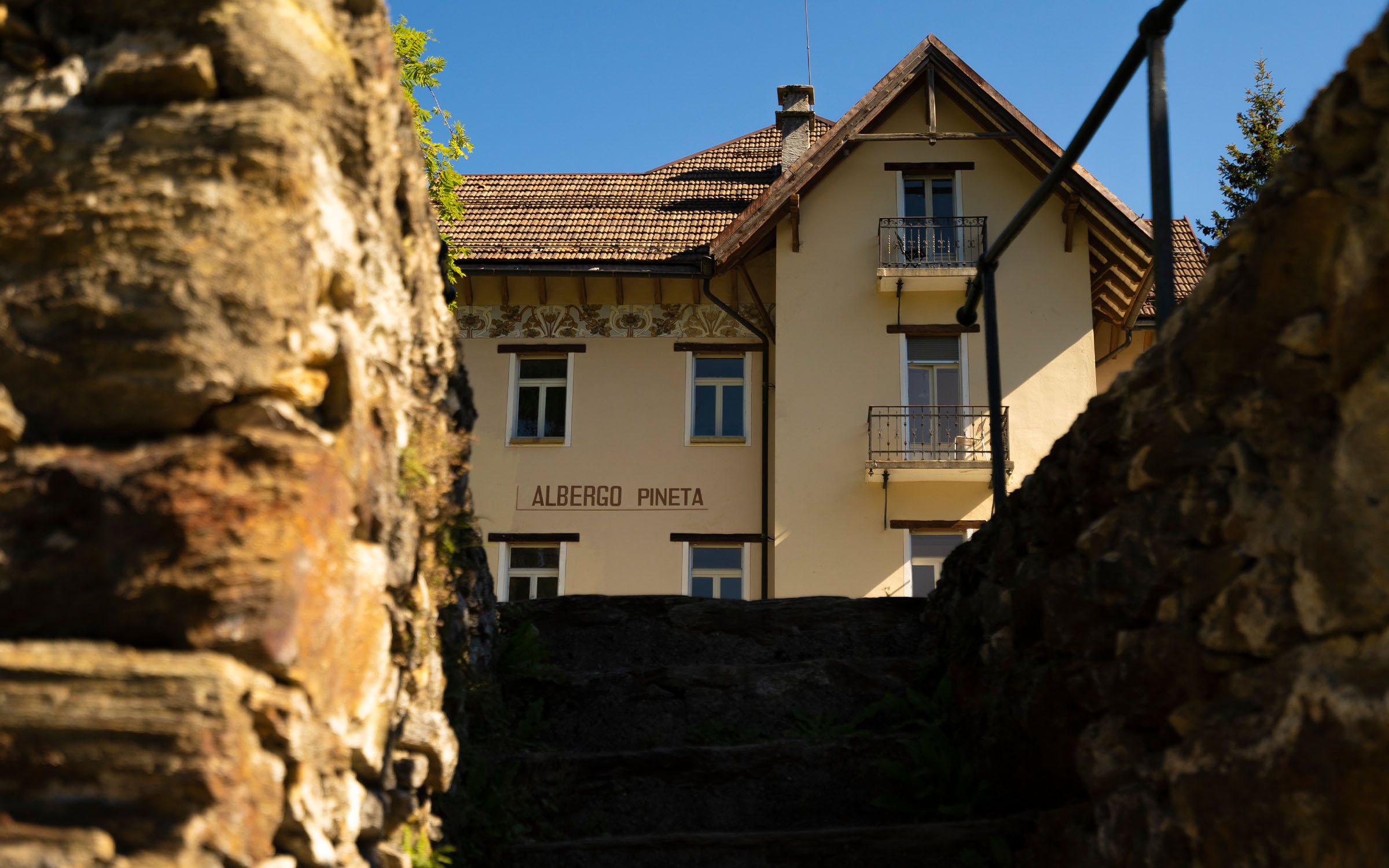 Portrait villa pineta fusio swiss historic hotels 09
